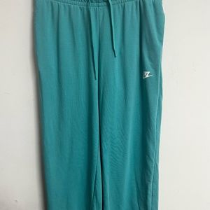 Nike Relaxed Fit Sweatpants